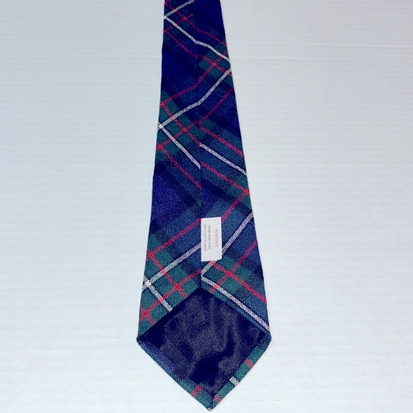 Ferguson tartan necktie made in Scotland premium wool - Picture 3 of 4